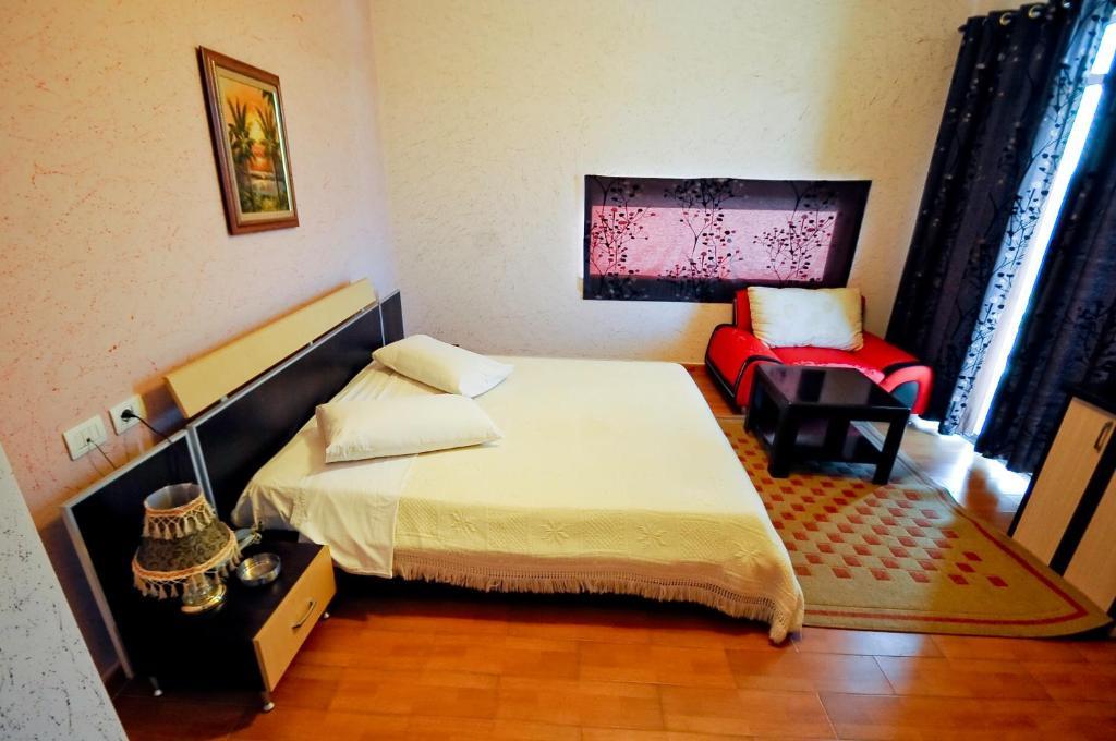 Hotel Lubjana Tirana Exterior foto